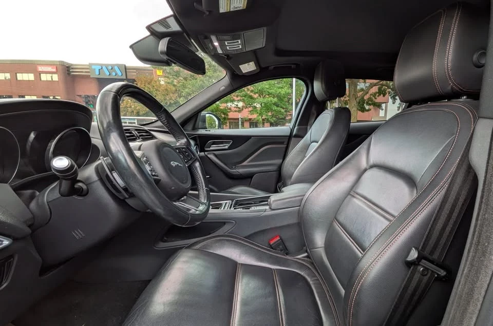 2018 Jaguar F-Pace - Image 10 of 19