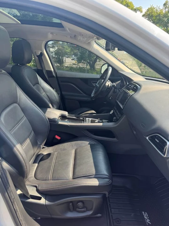 2018 Jaguar F-Pace - Image 10 of 18