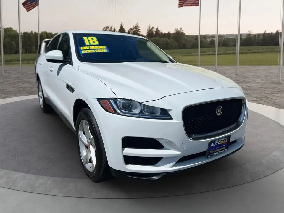 2018 Jaguar F-Pace - Image 15 of 20