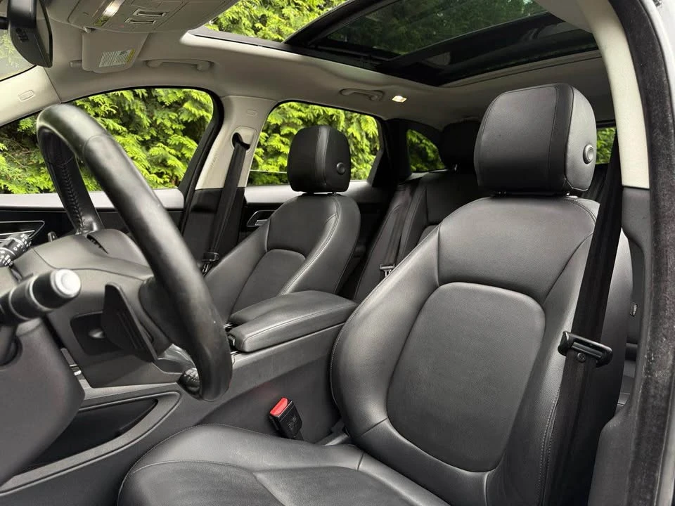 2018 Jaguar F-Pace - Image 8 of 20