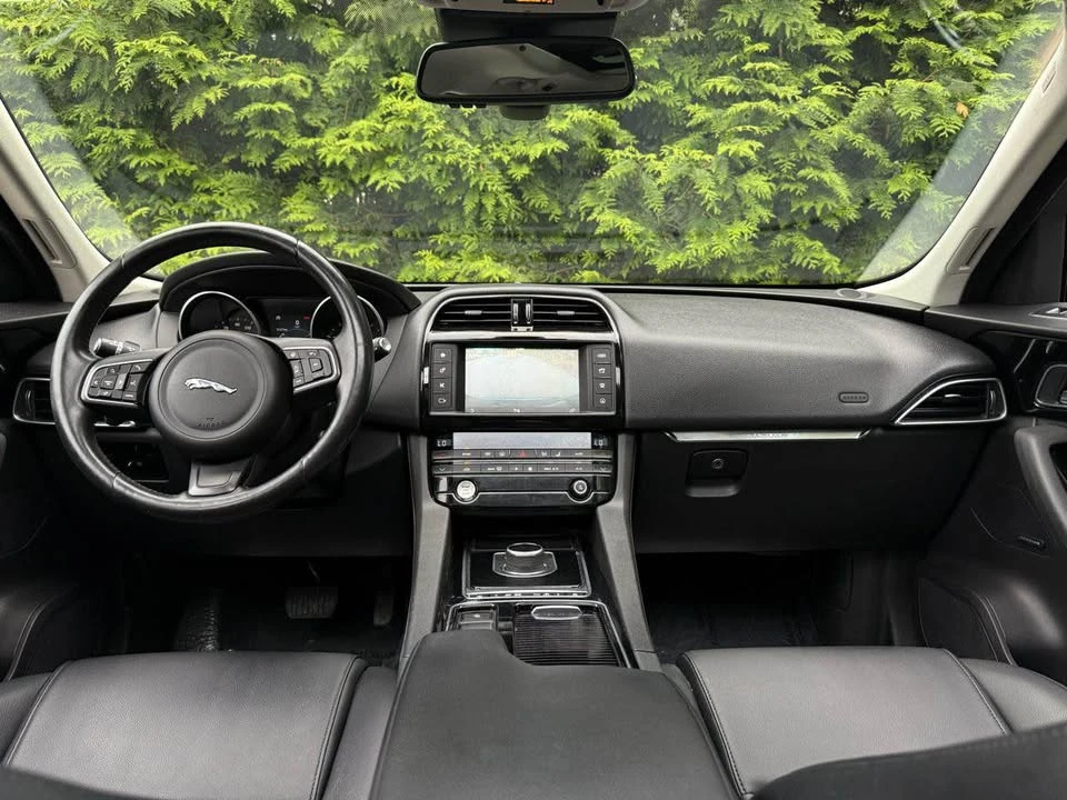 2018 Jaguar F-Pace - Image 16 of 20