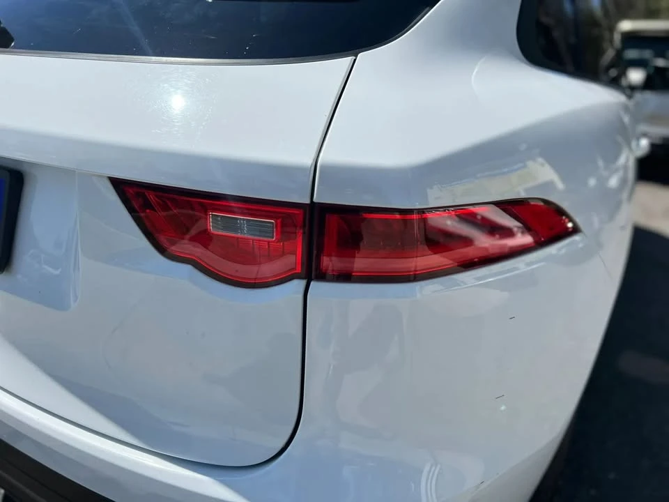 2018 Jaguar F-Pace - Image 11 of 20
