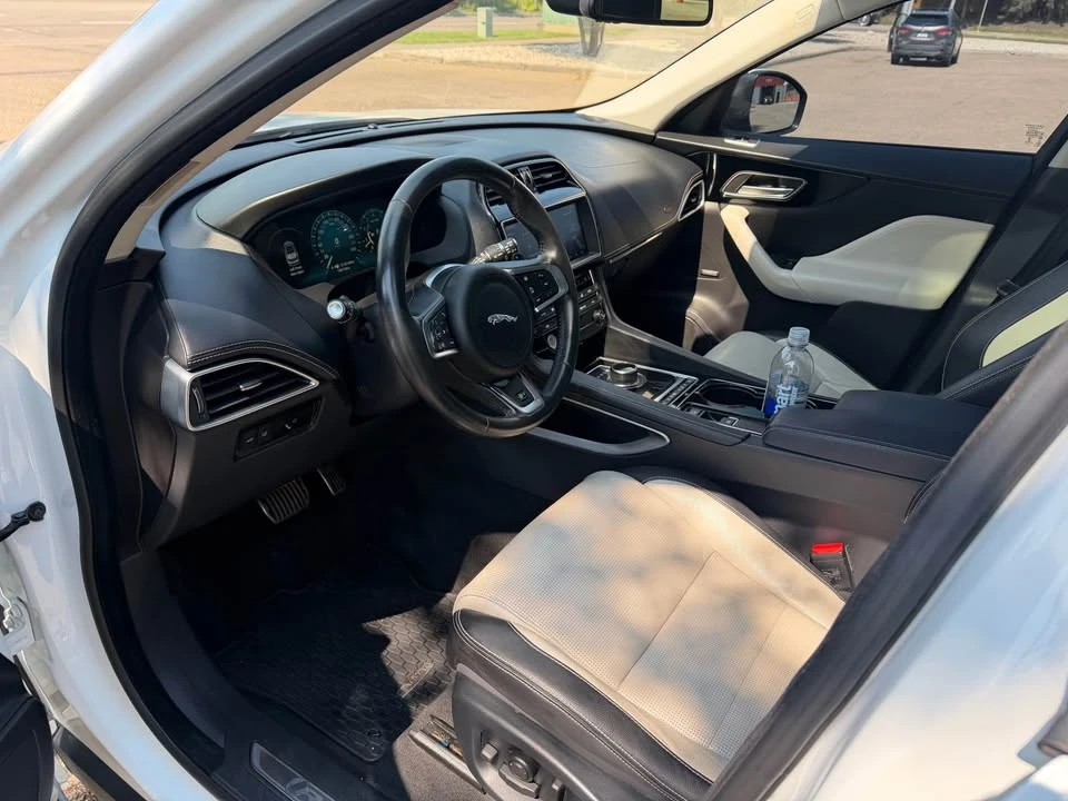 2018 Jaguar F-Pace - Image 9 of 13