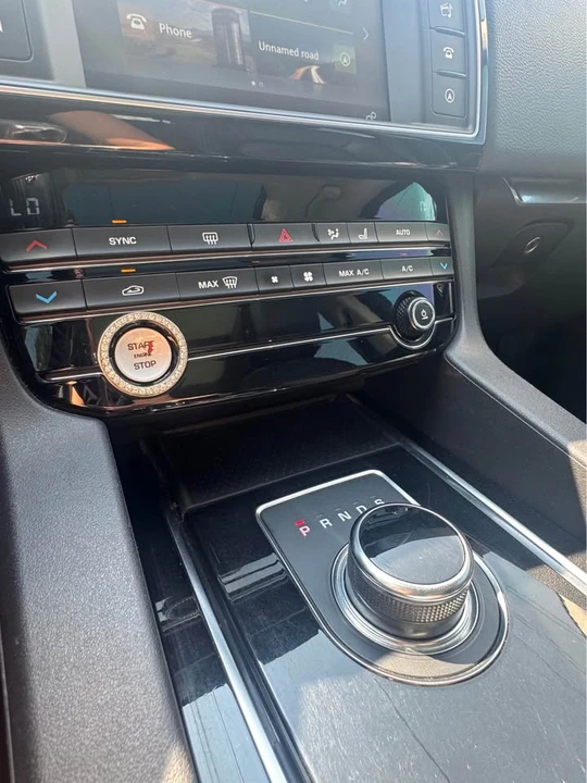 2018 Jaguar F-Pace - Image 18 of 18