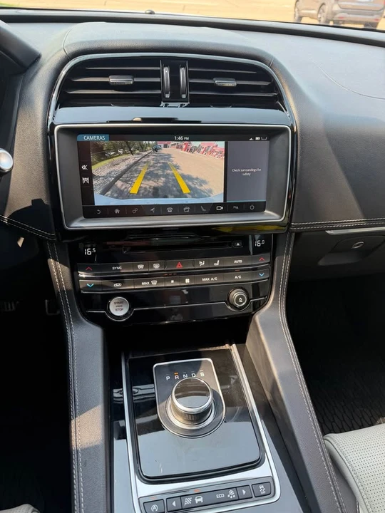2018 Jaguar F-Pace - Image 11 of 13