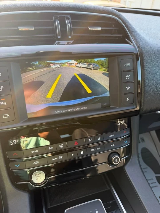 2018 Jaguar F-Pace - Image 9 of 14