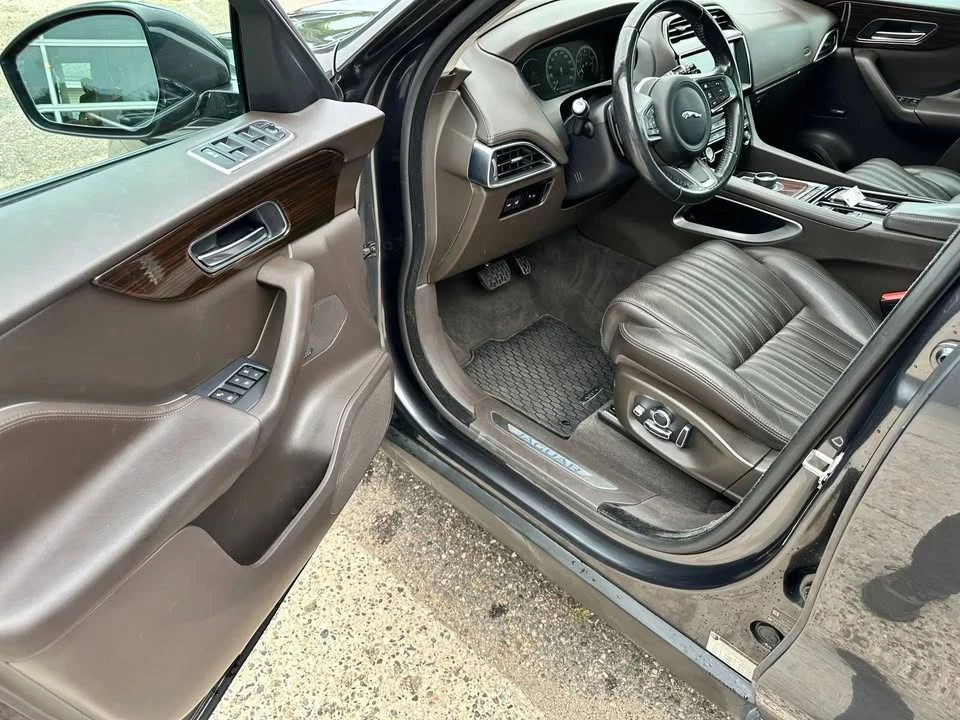 2018 Jaguar F-Pace - Image 9 of 20