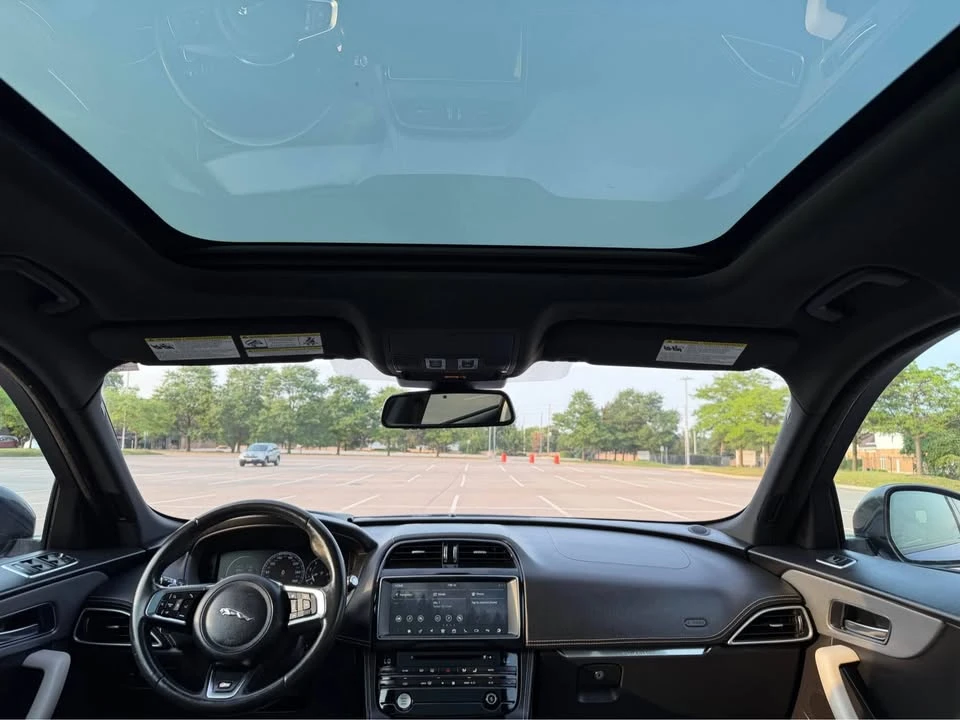 2018 Jaguar F-Pace - Image 5 of 6