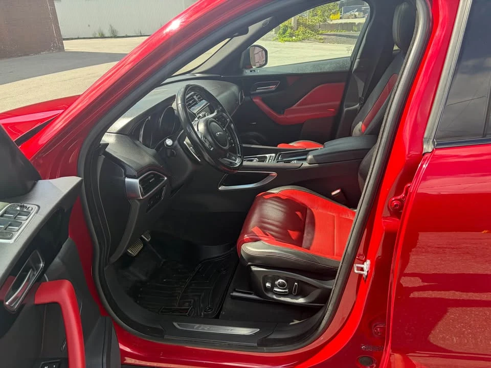 2018 Jaguar F-Pace - Image 11 of 18