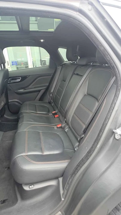 2018 Jaguar F-Pace - Image 6 of 7