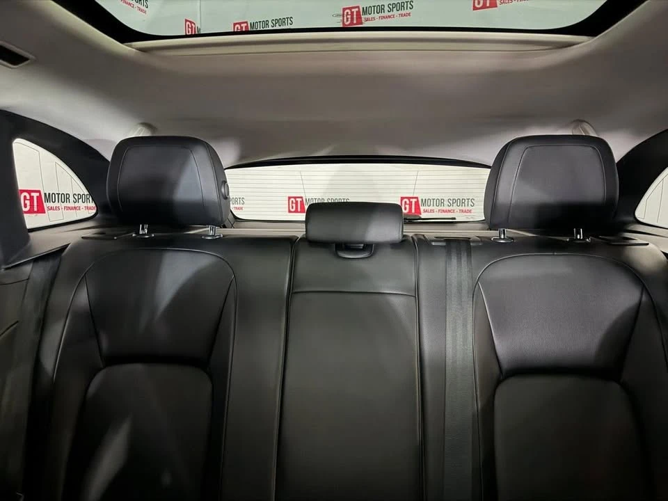 2018 Jaguar F-Pace - Image 19 of 20