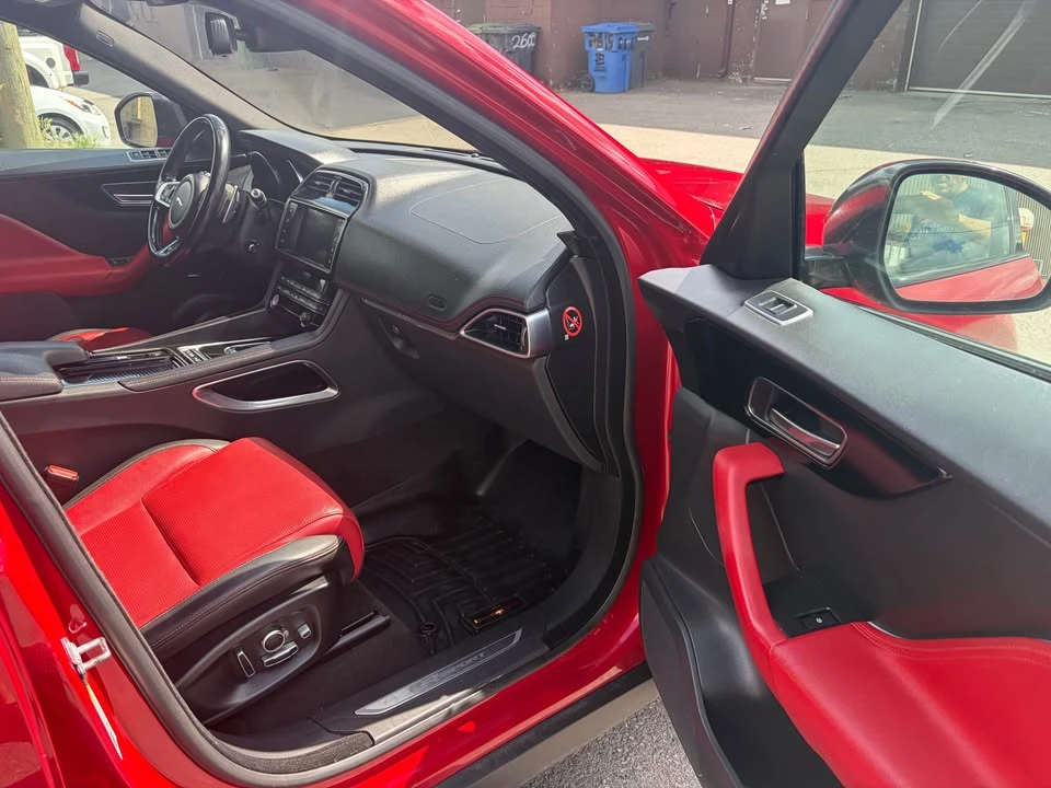 2018 Jaguar F-Pace - Image 14 of 18