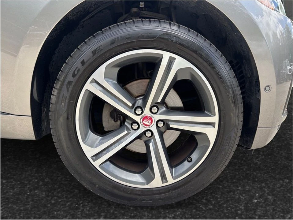 2018 Jaguar F-Pace - Image 13 of 20