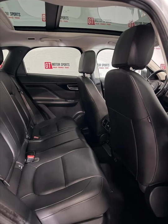 2018 Jaguar F-Pace - Image 8 of 20