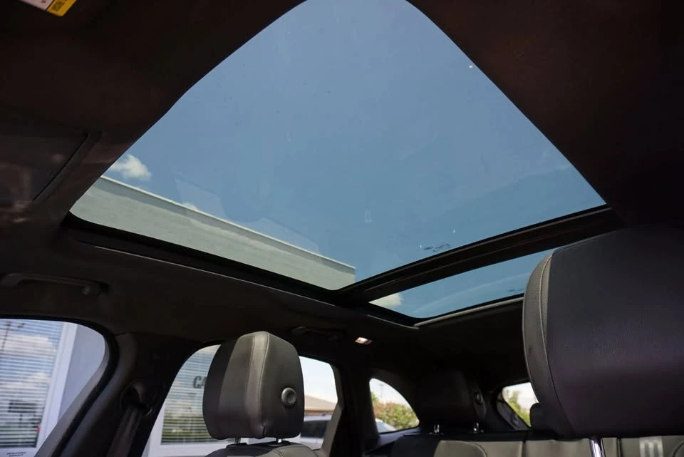 2018 Jaguar F-Pace - Image 11 of 20