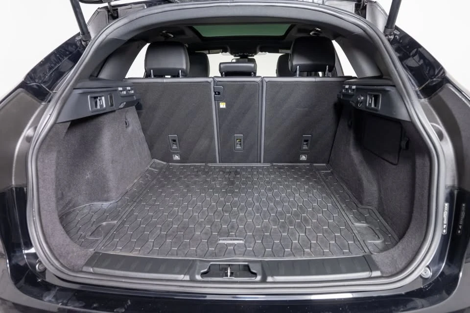 2018 Jaguar F-Pace - Image 19 of 20