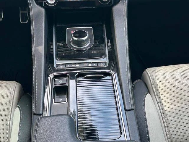 2018 Jaguar F-Pace - Image 15 of 20