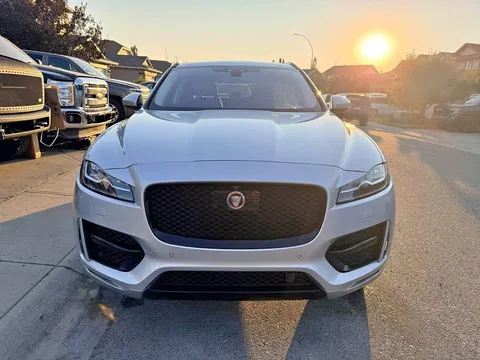 2018 Jaguar F-PACE R-Sport