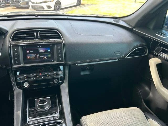 2018 Jaguar F-Pace - Image 10 of 20