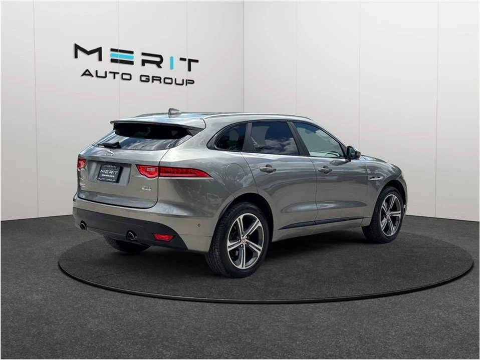 2018 Jaguar F-Pace - Image 9 of 20