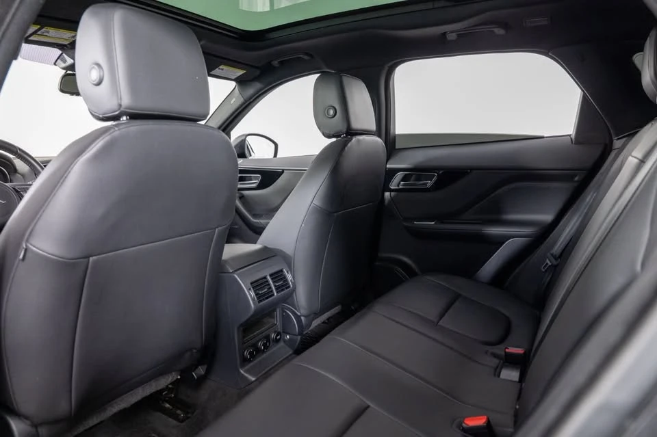 2018 Jaguar F-Pace - Image 18 of 20
