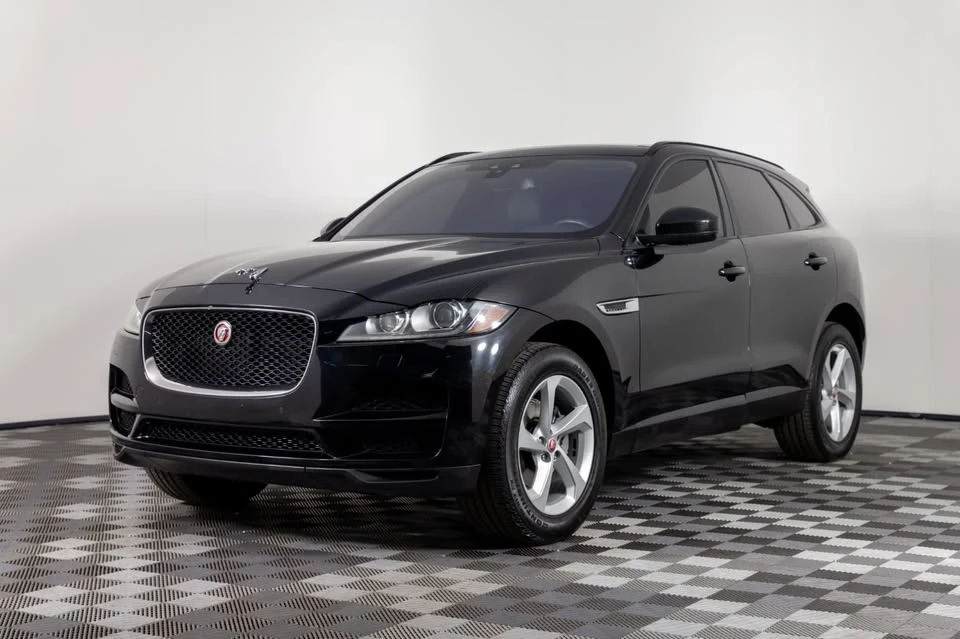 2018 Jaguar F-Pace - Image 2 of 20