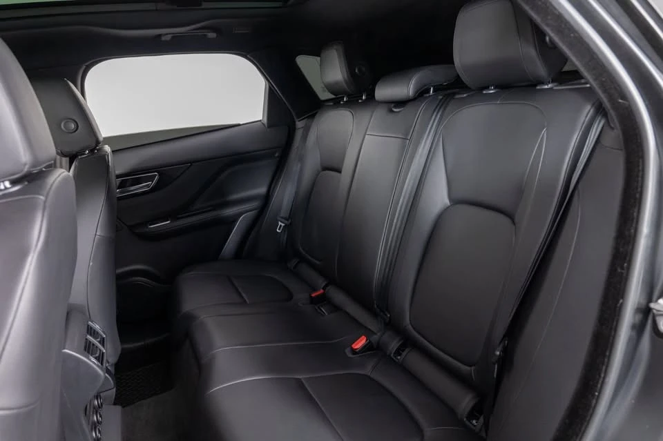 2018 Jaguar F-Pace - Image 16 of 20