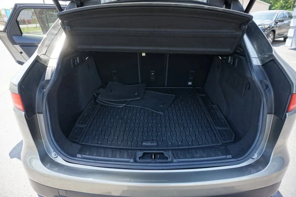 2018 Jaguar F-Pace - Image 16 of 20