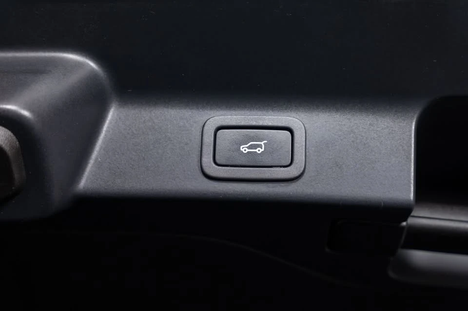 2018 Jaguar F-Pace - Image 20 of 20