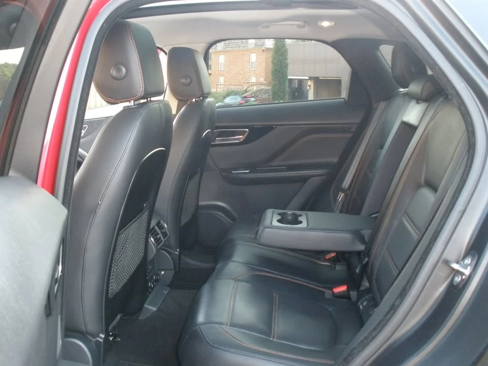 2018 Jaguar F-Pace - Image 14 of 20