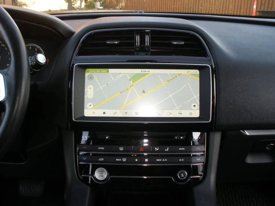 2018 Jaguar F-Pace - Image 18 of 20