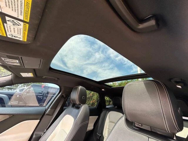 2018 Jaguar F-Pace - Image 17 of 20