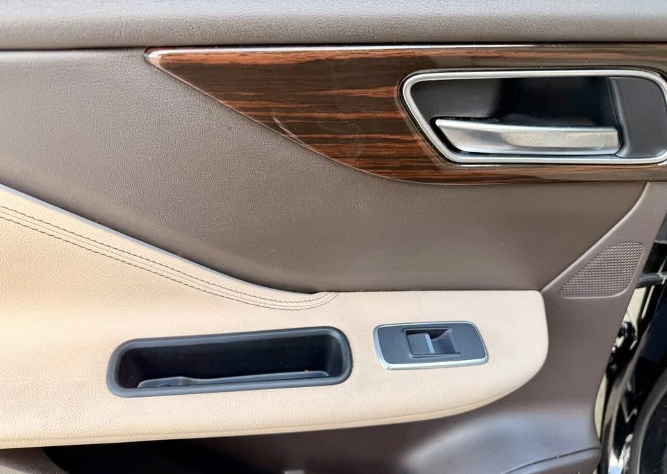 2018 Jaguar F-Pace - Image 13 of 20
