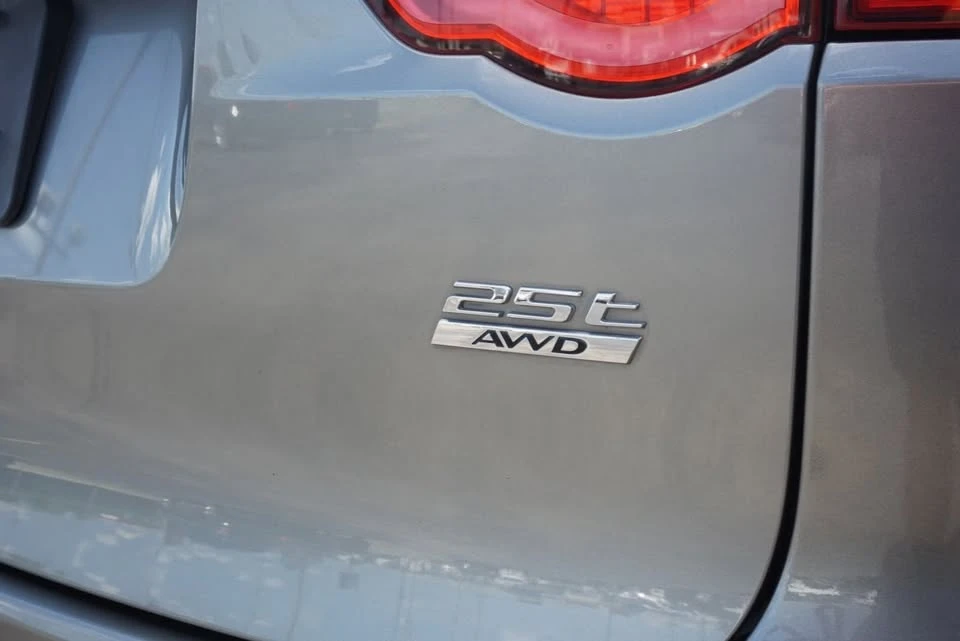 2018 Jaguar F-Pace - Image 9 of 20