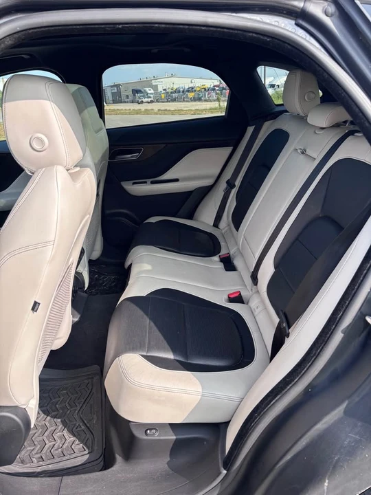 2018 Jaguar F-Pace - Image 9 of 12