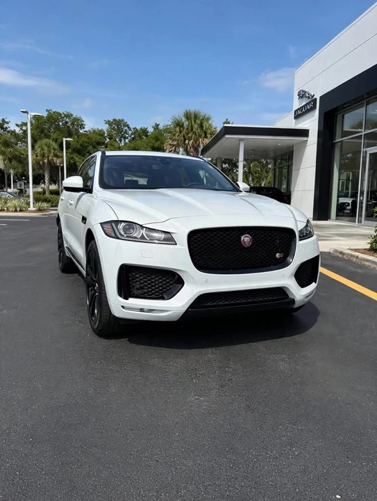 2018 Jaguar F-Pace - Image 4 of 5