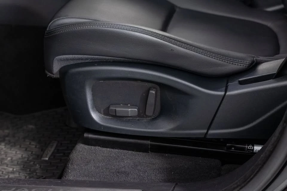 2018 Jaguar F-Pace - Image 14 of 20