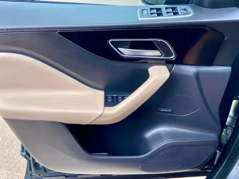 2018 Jaguar F-Pace - Image 14 of 20