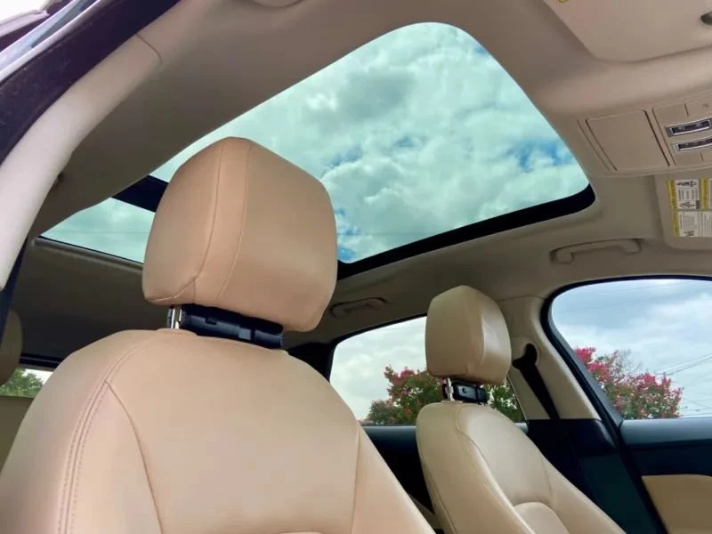 2018 Jaguar F-Pace - Image 15 of 20