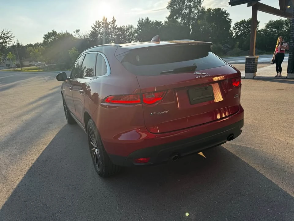 2018 Jaguar F-Pace - Image 8 of 12