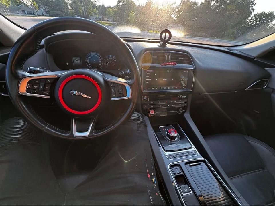 2018 Jaguar F-Pace - Image 4 of 12