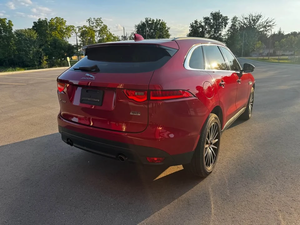 2018 Jaguar F-Pace - Image 9 of 12