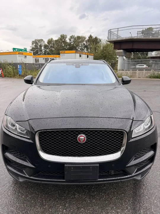 2018 Jaguar F-Pace - Image 2 of 13