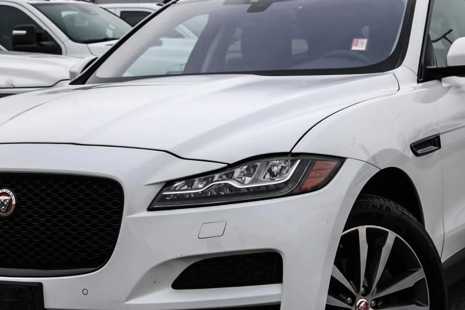2018 Jaguar F-Pace - Image 8 of 10