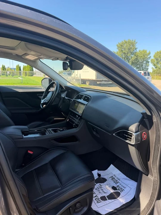 2018 Jaguar F-Pace - Image 6 of 11