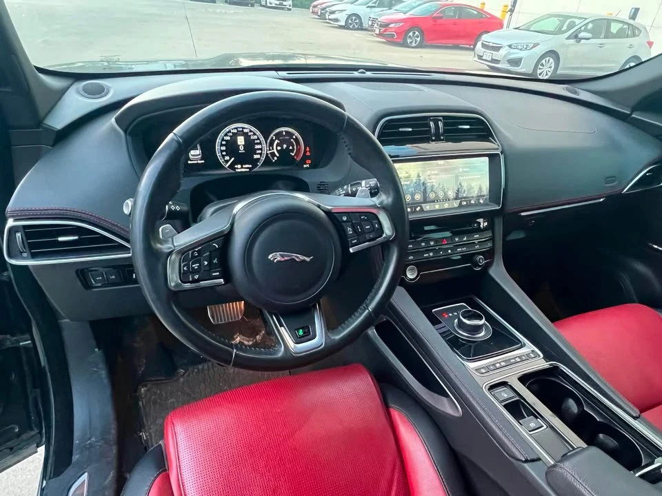 2018 Jaguar F-Pace - Image 12 of 17