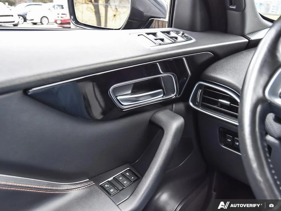 2018 Jaguar F-Pace - Image 17 of 20
