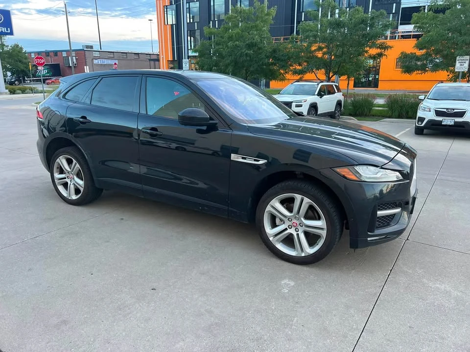 2018 Jaguar F-Pace - Image 16 of 17