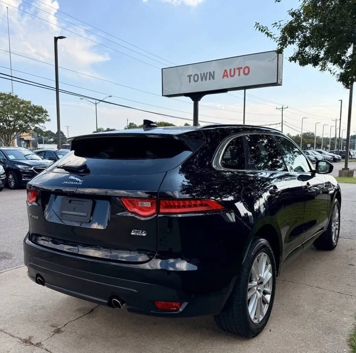 2018 Jaguar F-Pace - Image 5 of 20