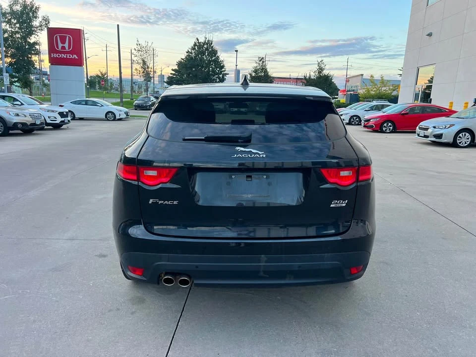 2018 Jaguar F-Pace - Image 3 of 17